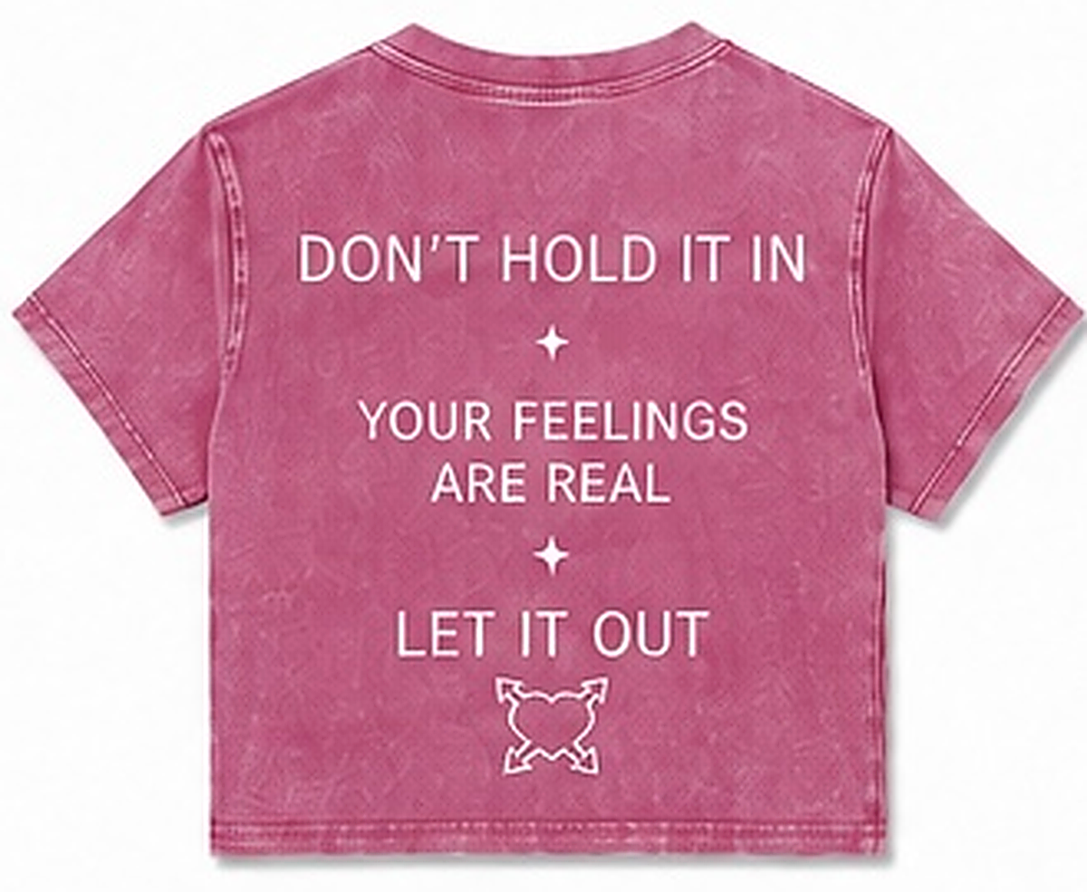 LET IT OUT Women’s Fitted Tee